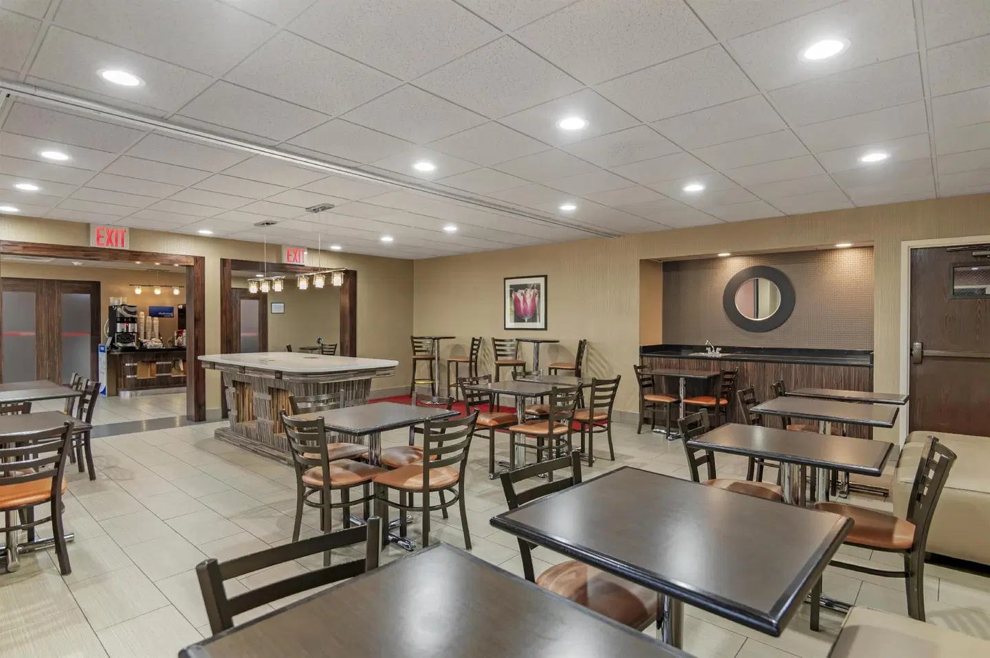 Best Western Suites Near Opryland Bar