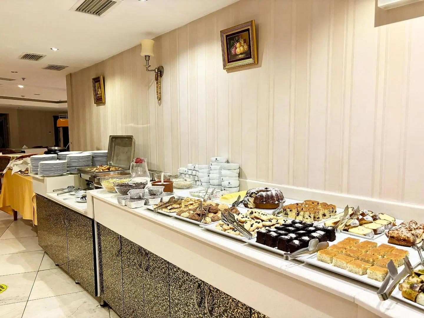 Askoc Hotel Restaurant