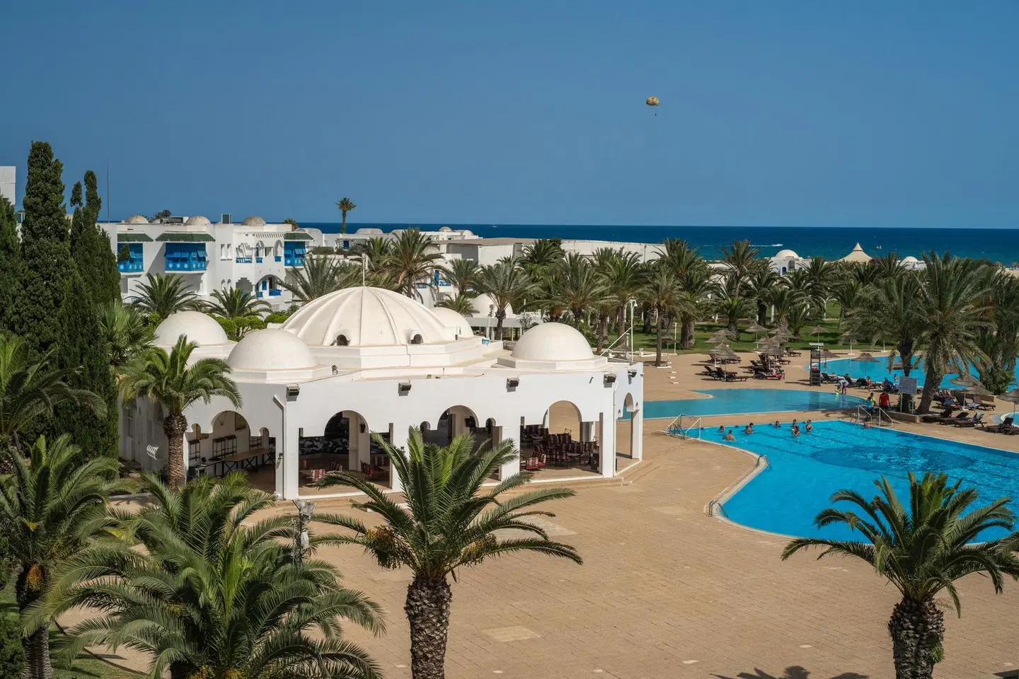 The Mirage Resort & Spa OUTDOOR_POOL