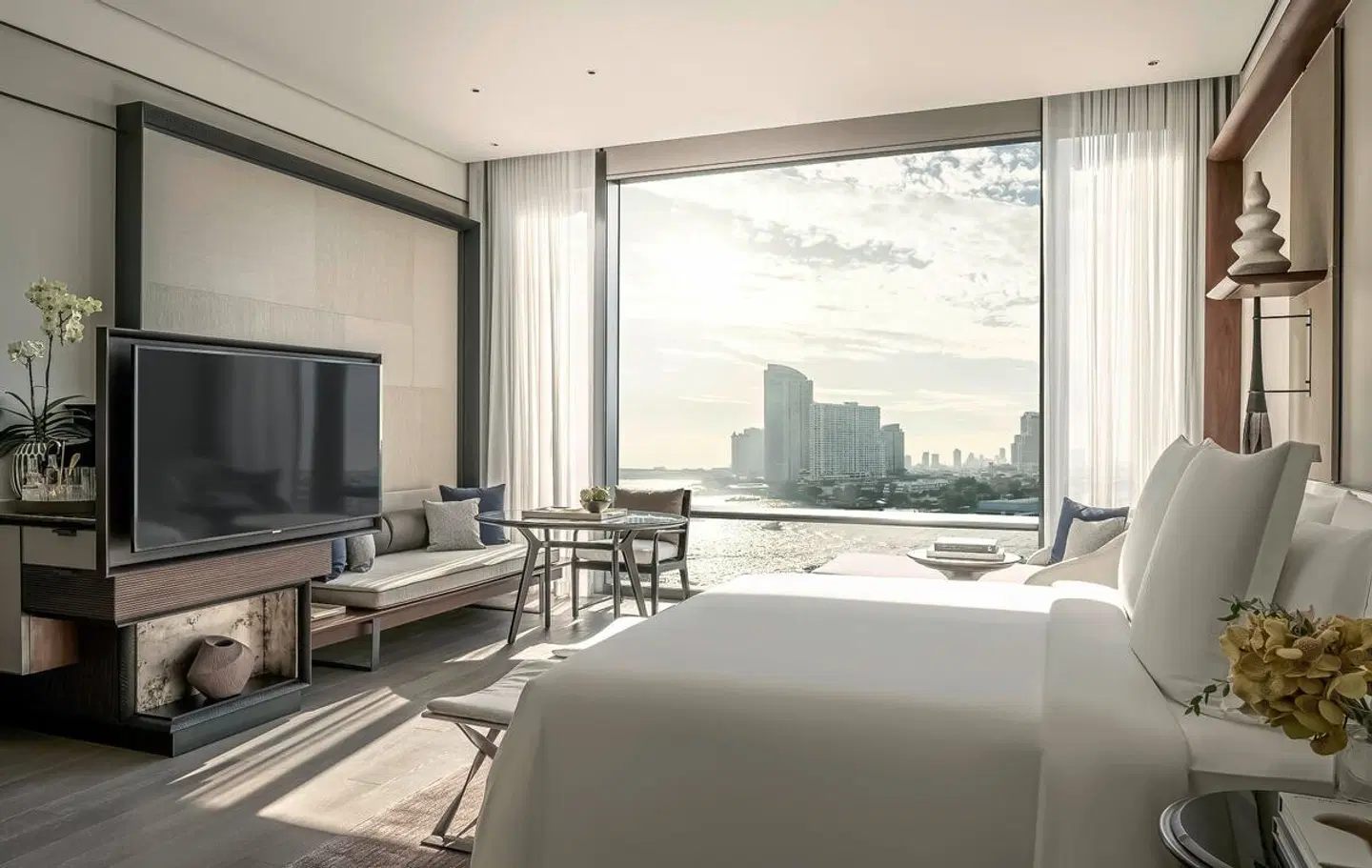 Four Seasons Hotel Bangkok at Chao Phraya River ROOM_EXAMPLE