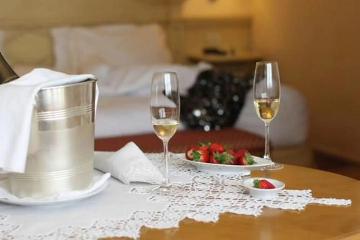 Alpen Suite Hotel ROOM_EXAMPLE