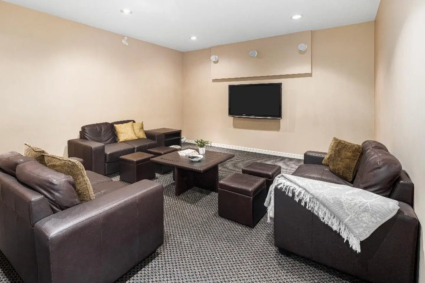 WorldMark Vancouver - The Canadian HEALTH_BEAUTY