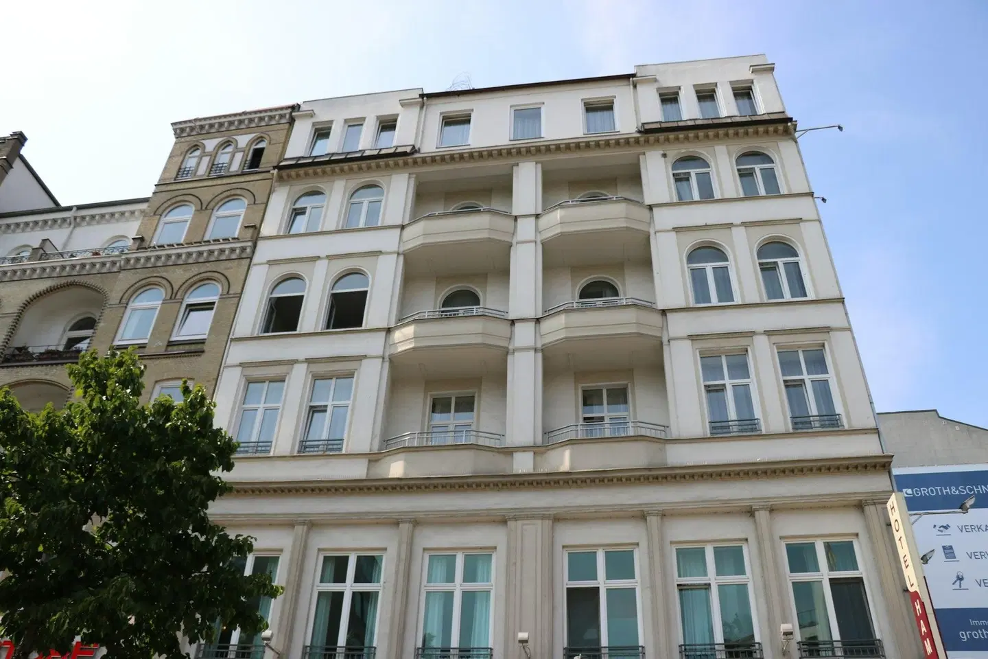 Novum Hotel Hamburg EXTERIOR
