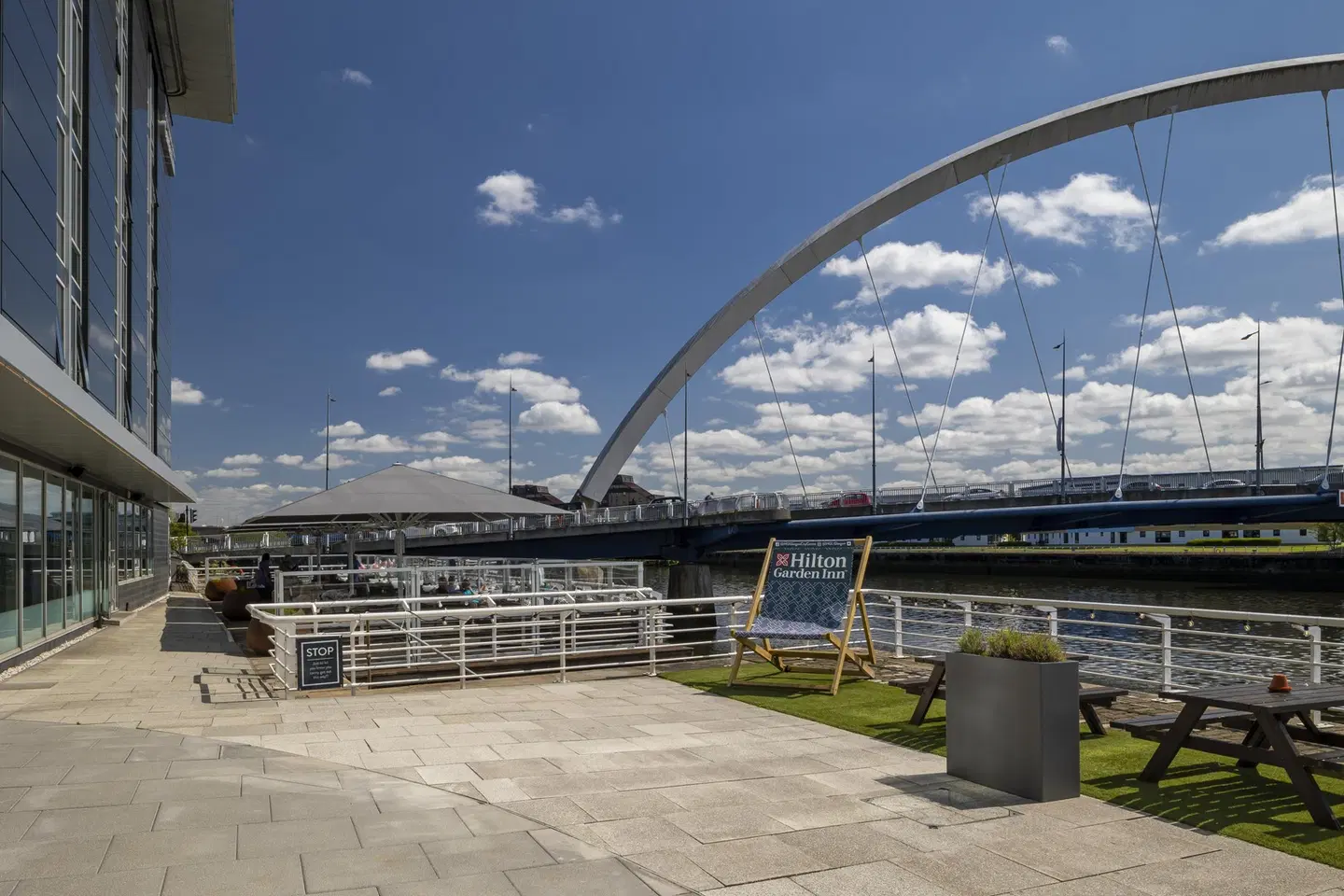 Hilton Garden Inn Glasgow City Centre Terrasse