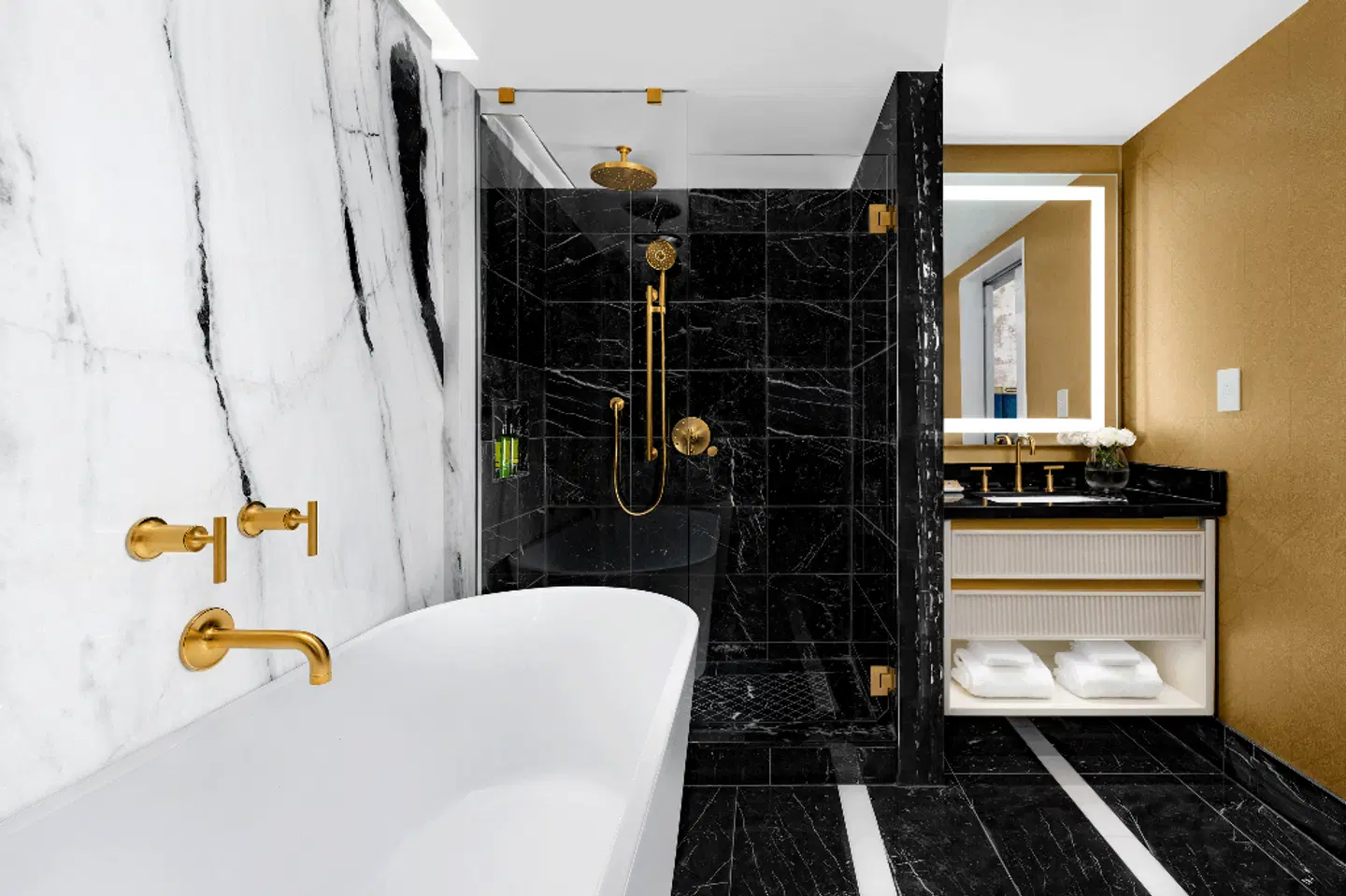 Azur Legacy Collection Hotel Badezimmer