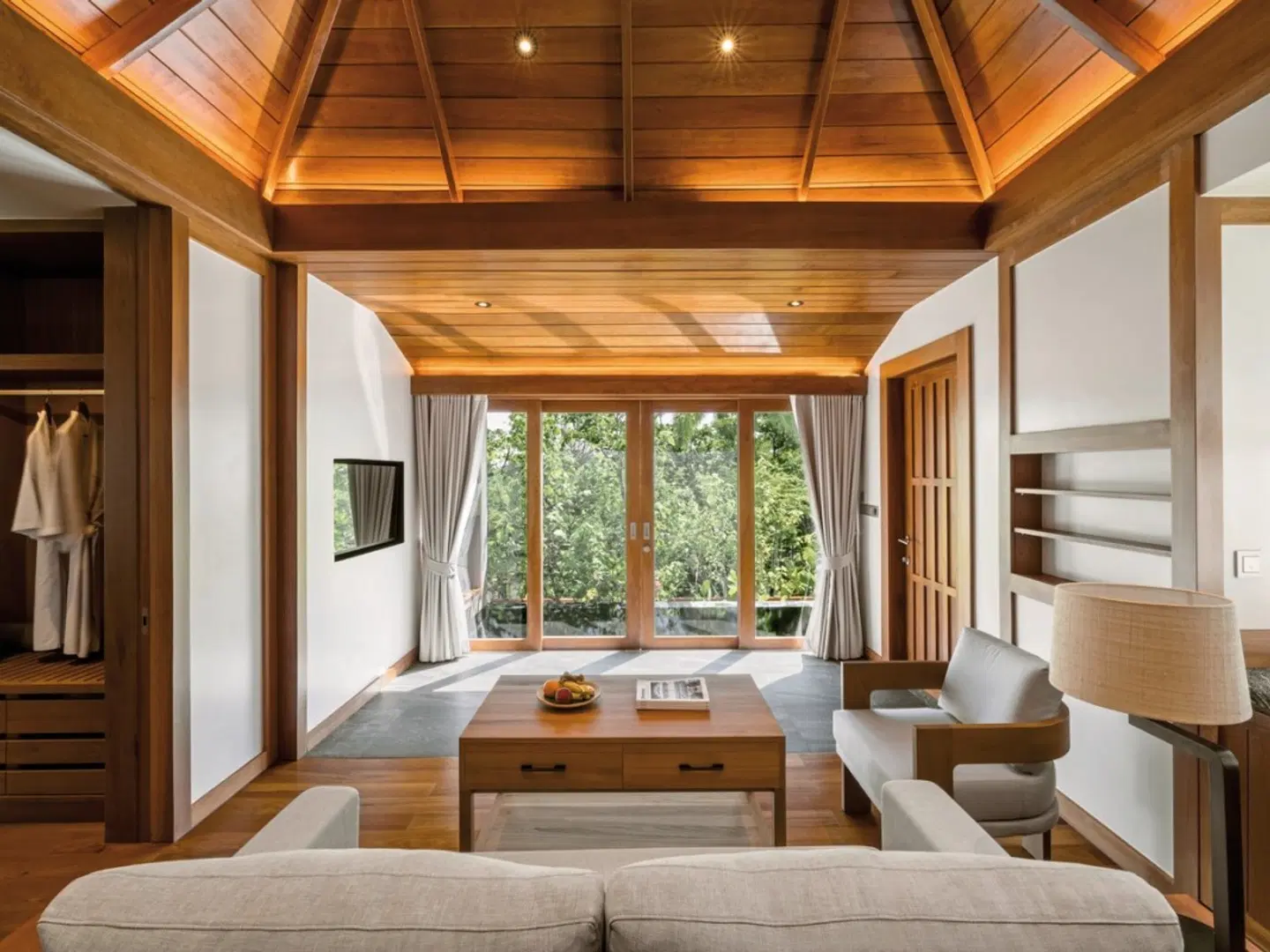 The Surin ROOM_EXAMPLE