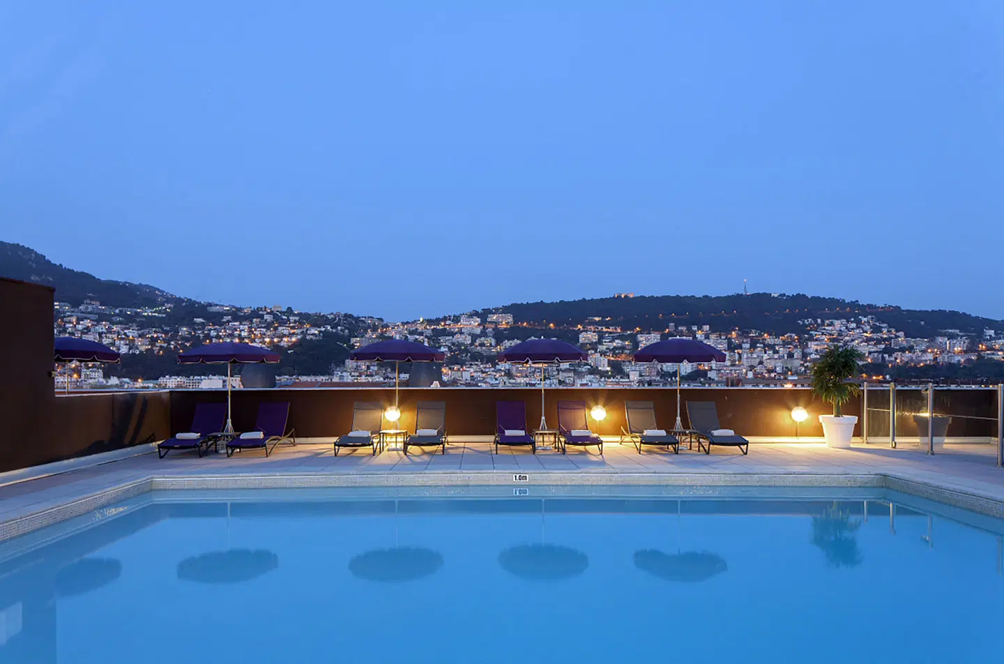 NH Nice OUTDOOR_POOL