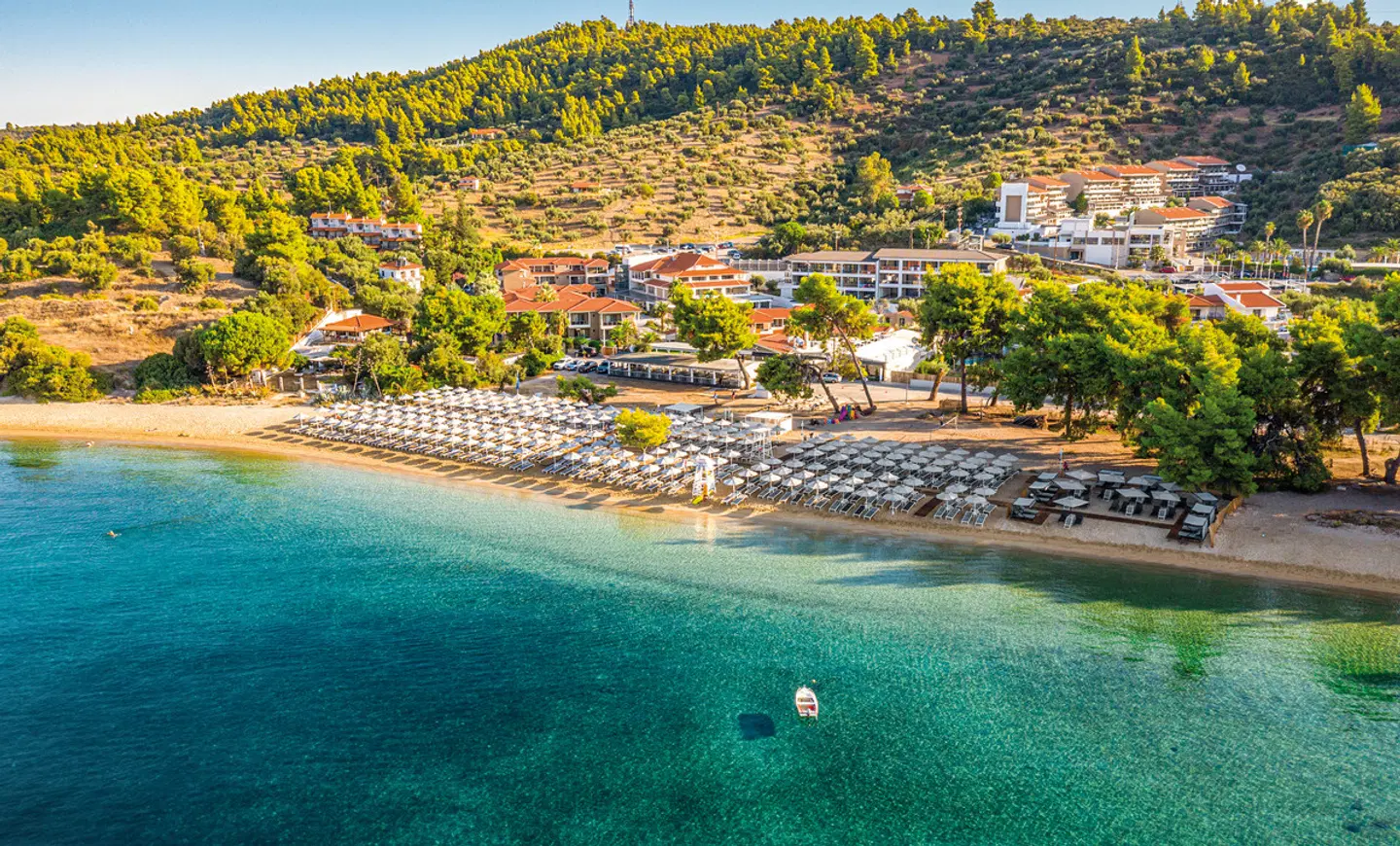 Lagomandra Beach Hotel LANDSCAPE