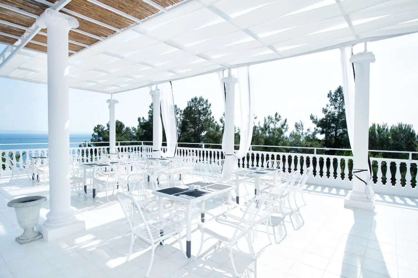 Bianco Olympico Beach Resort Terrasse