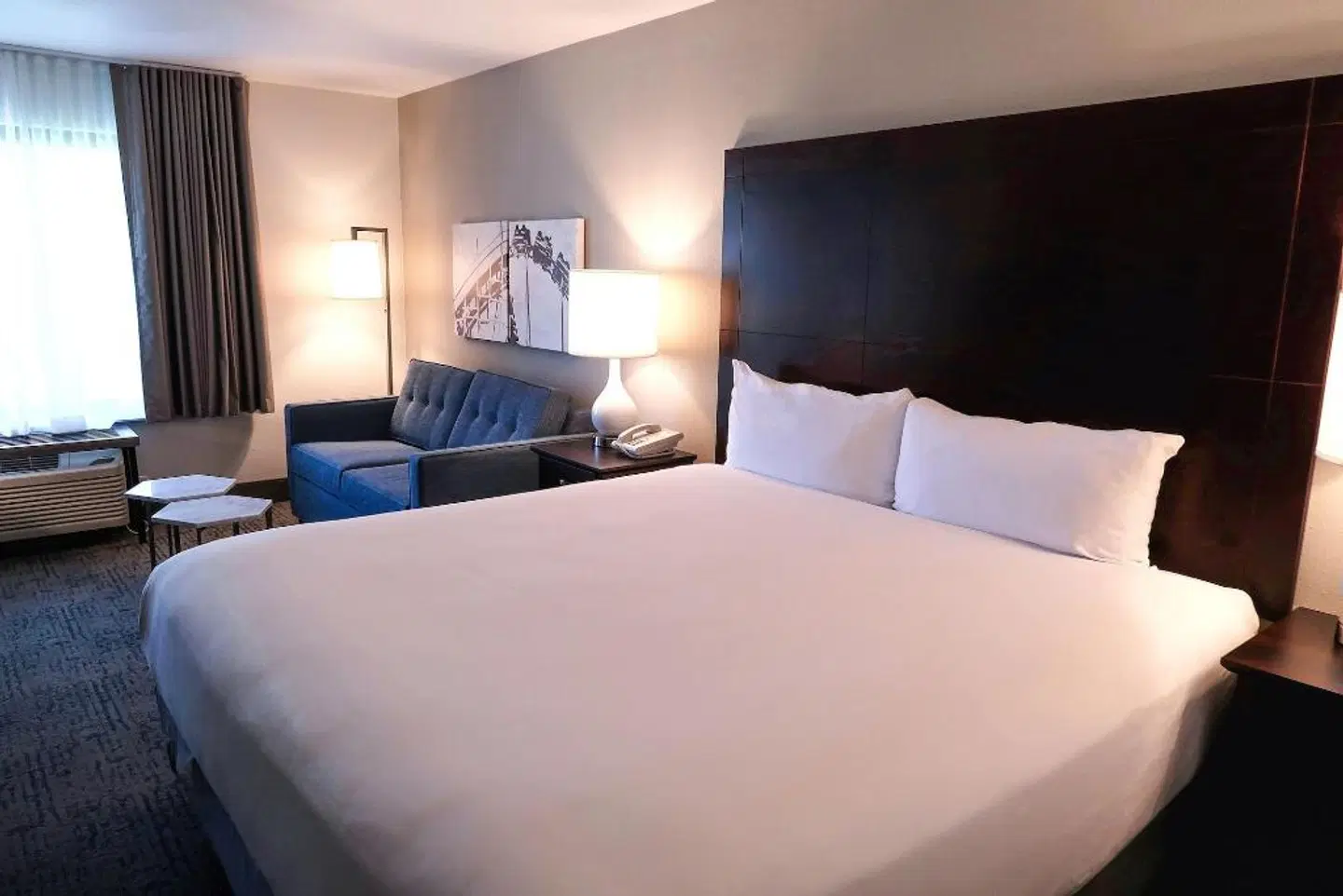 Oxford Suites Portland - Jantzen Beach ROOM_EXAMPLE