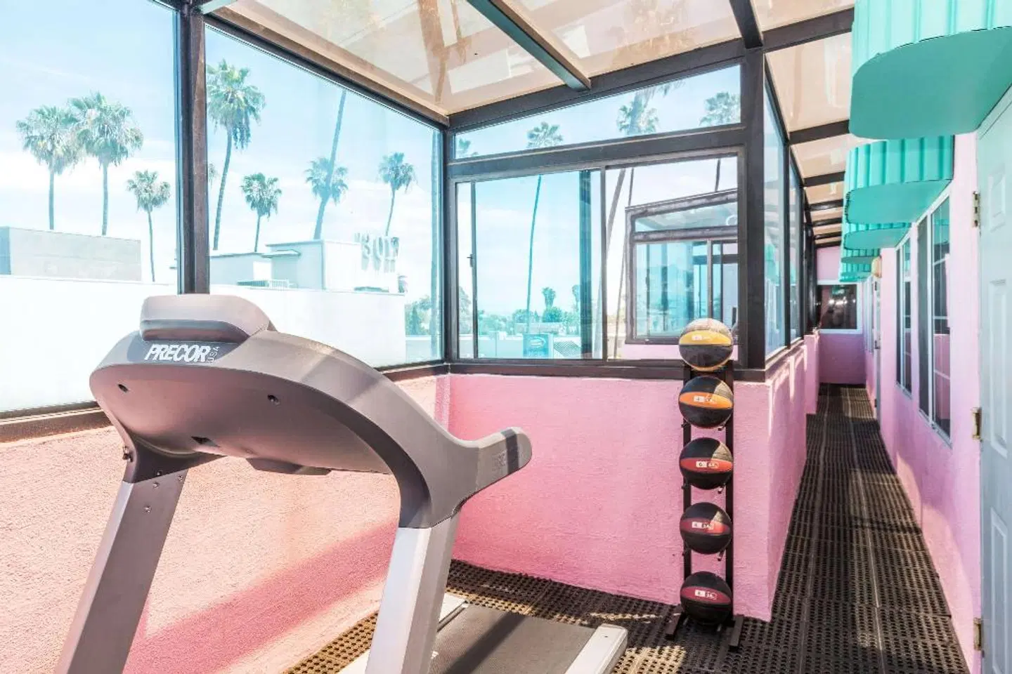 Days Inn by Wyndham Santa Monica/Los Angeles HEALTH_BEAUTY
