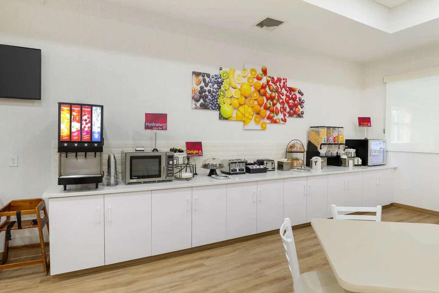 Best Western Plus Crossroads Inn & Suites Bar