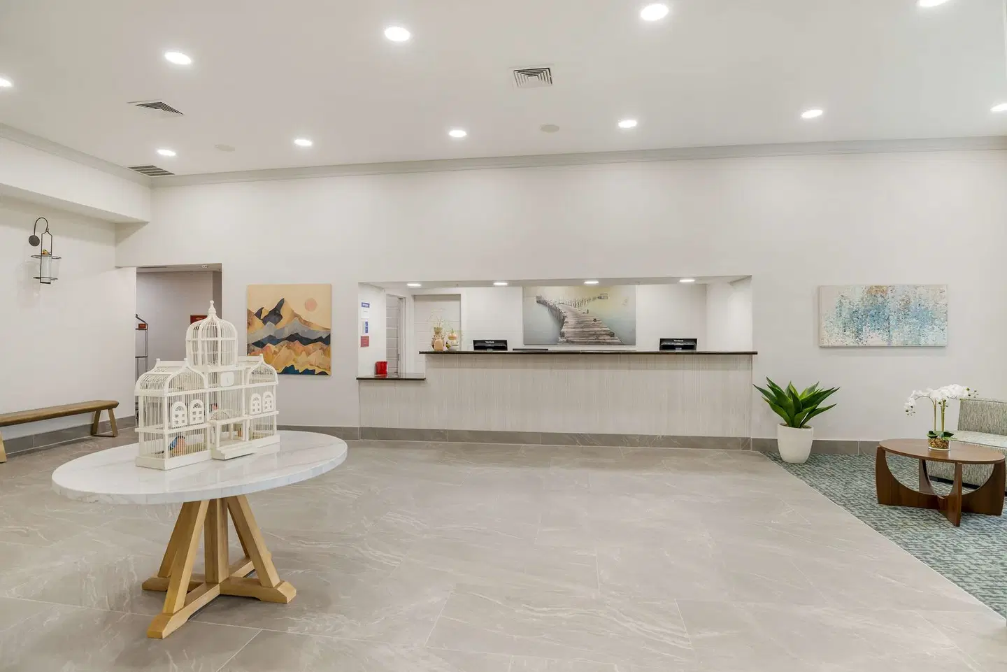 Best Western Plus Crossroads Inn & Suites LOUNGE_LOBBY