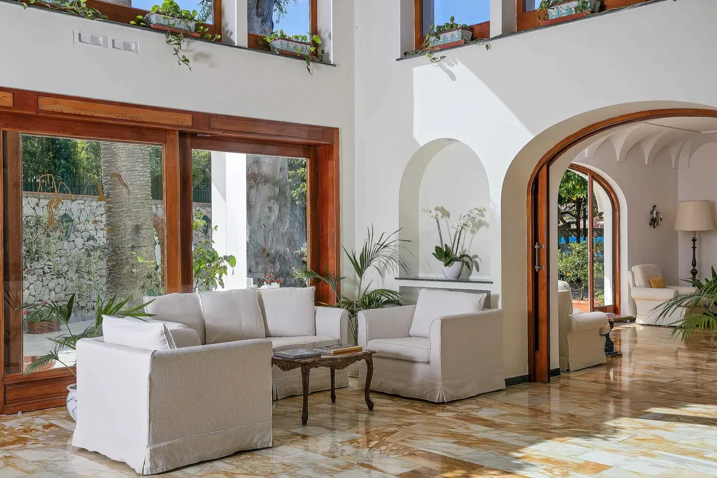 Syrene LOUNGE_LOBBY