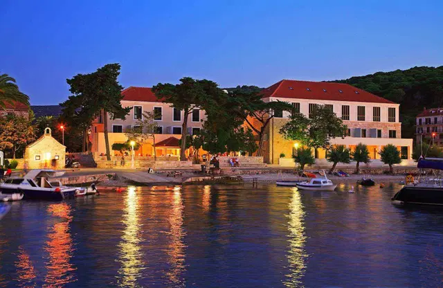 Hotel Lipa EXTERIOR