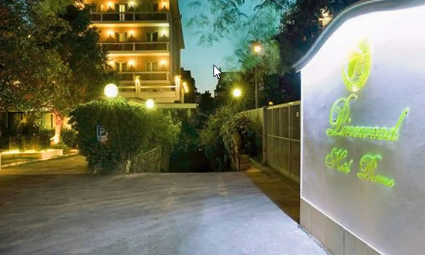 Pinewood Hotel Rome EXTERIOR