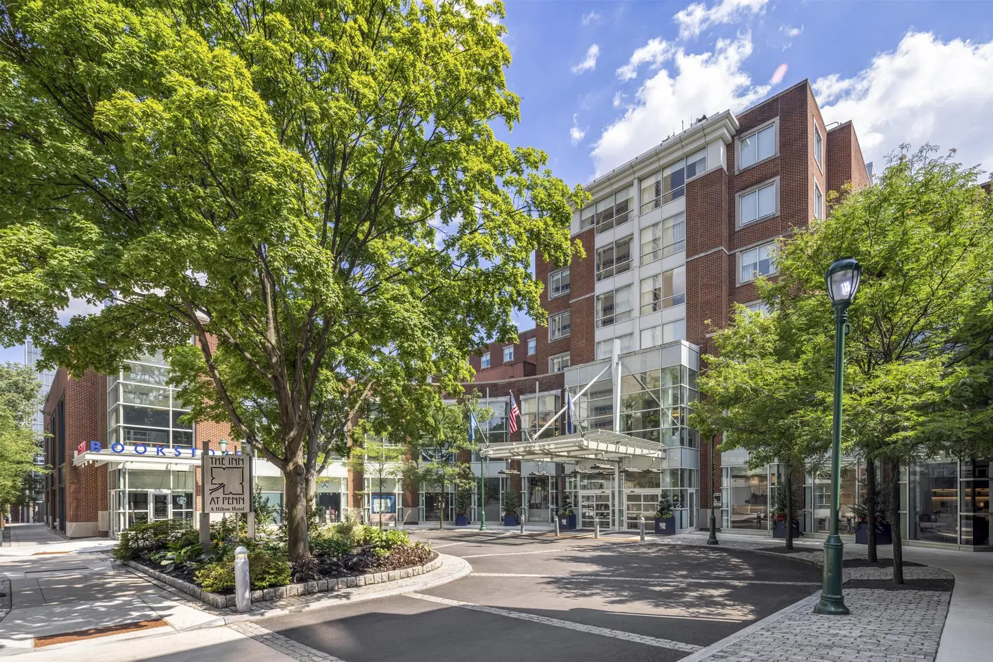 The Inn at Penn, a Hilton Hotel EXTERIOR