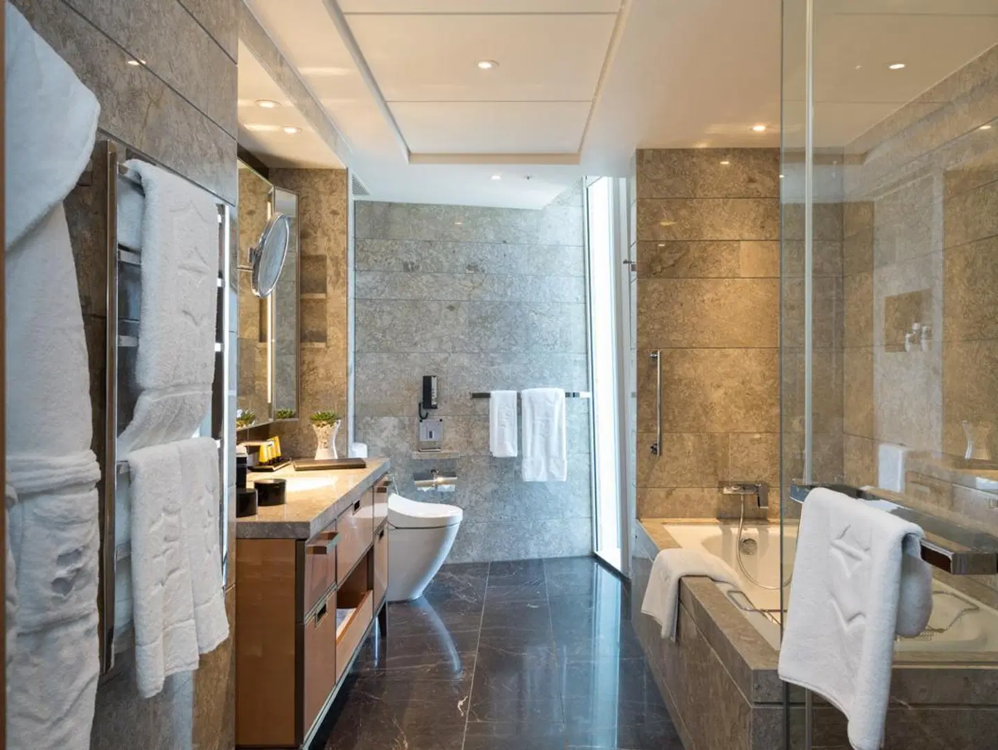 Shangri-La Hotel, At The Shard, London Badezimmer