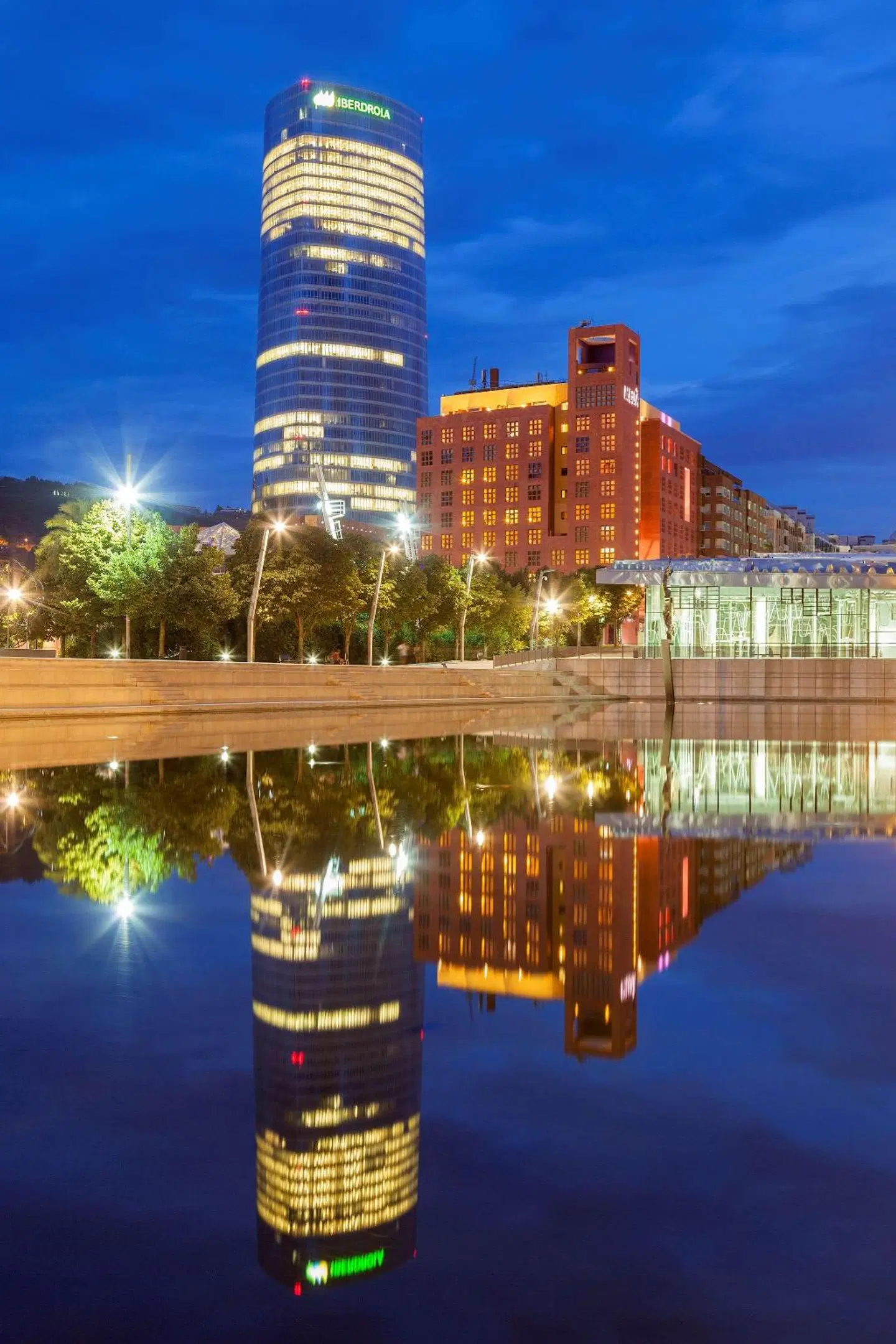 Meliá Bilbao EXTERIOR