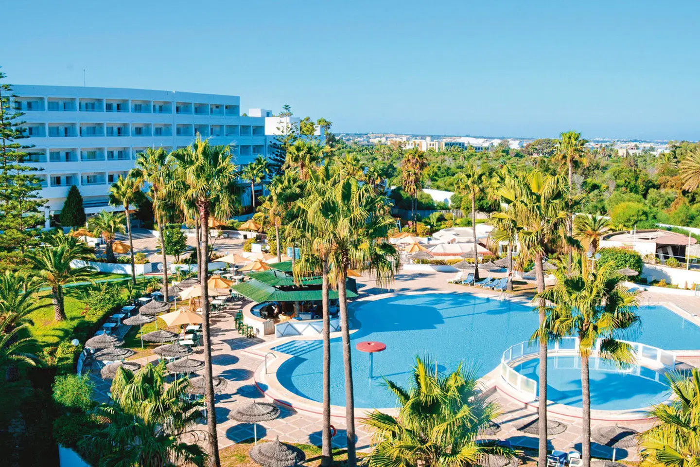 Club Tropicana & Spa OUTDOOR_POOL