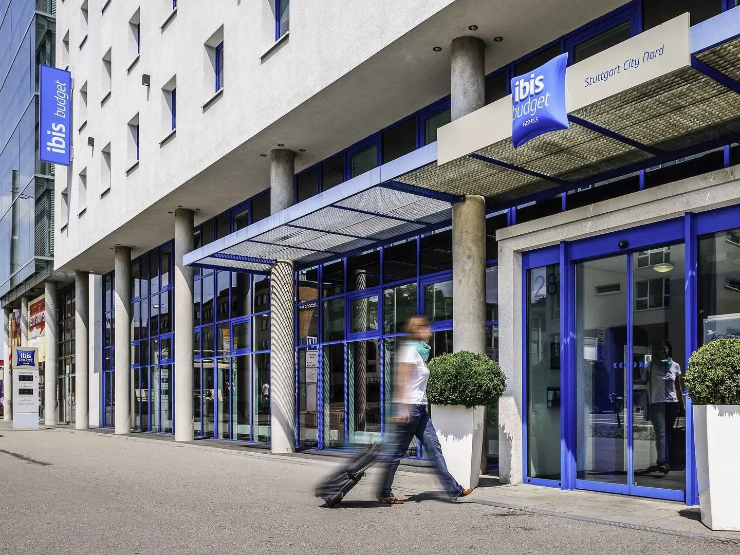 Ibis budget Stuttgart City Nord EXTERIOR