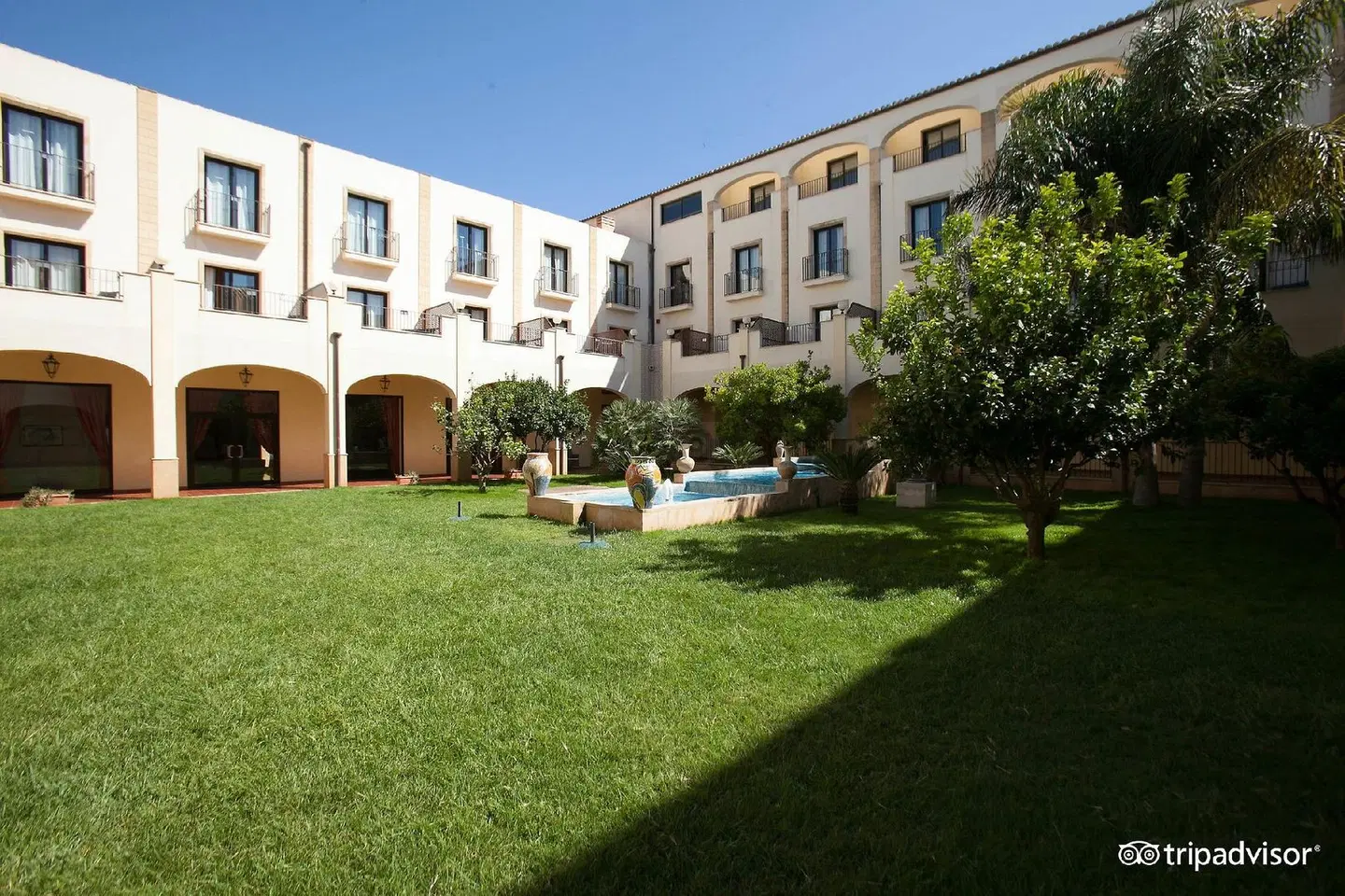 Mahara Hotel & Wellness EXTERIOR