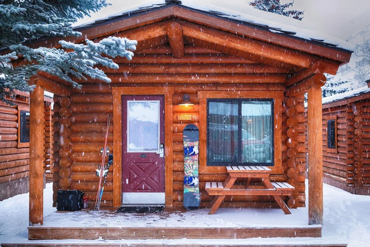 Cowboy Village Resort EXTERIOR