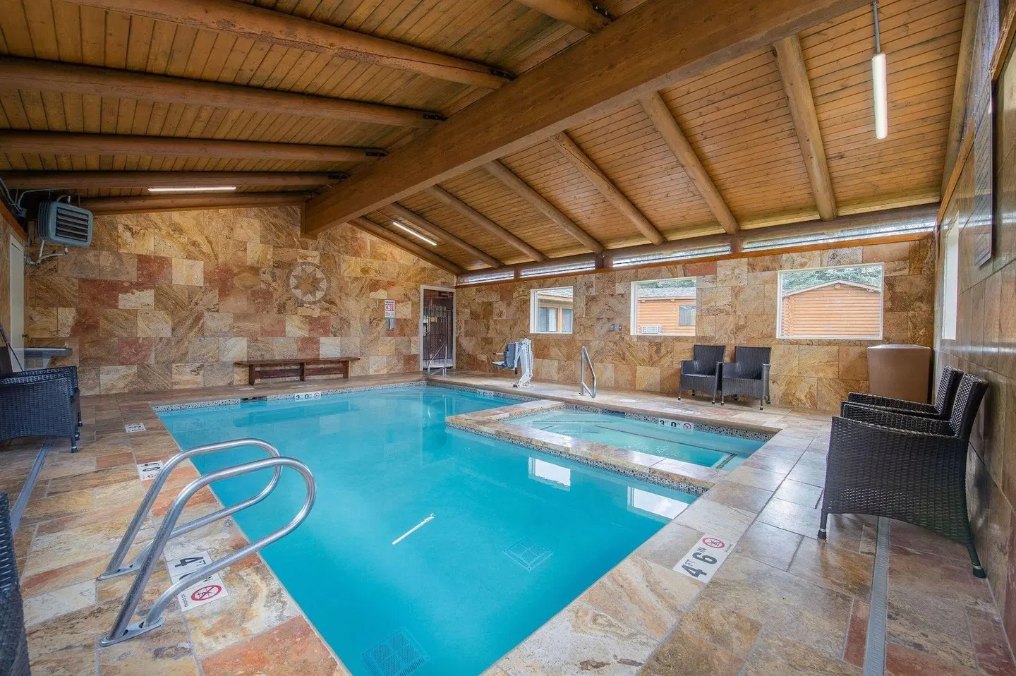 Cowboy Village Resort Hallenbad