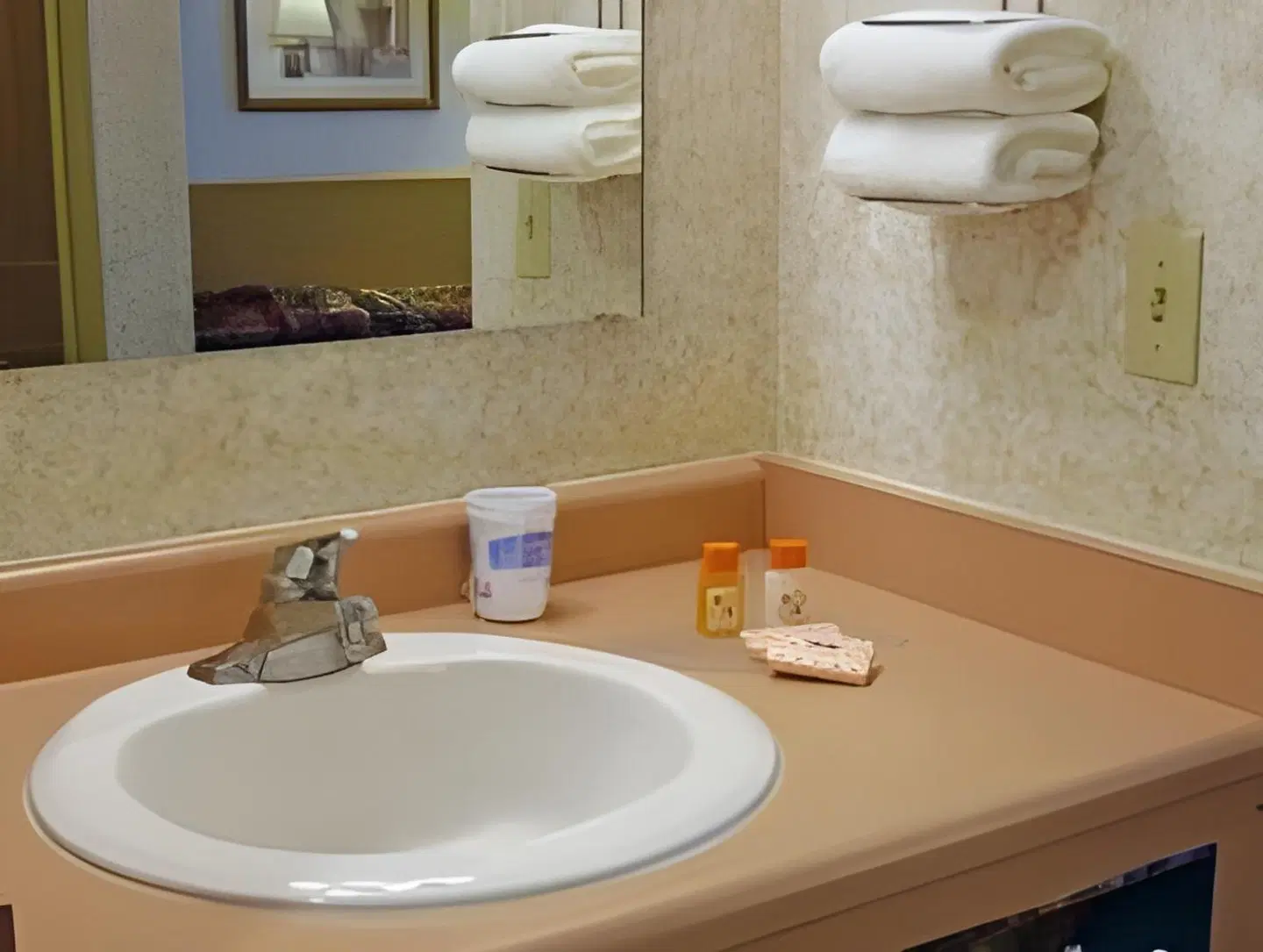 Best Western North I-25 Hotel Badezimmer