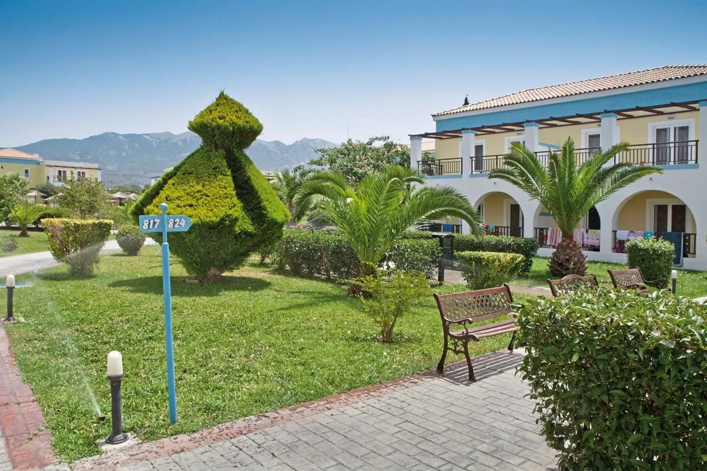 Corali Hotel Garten