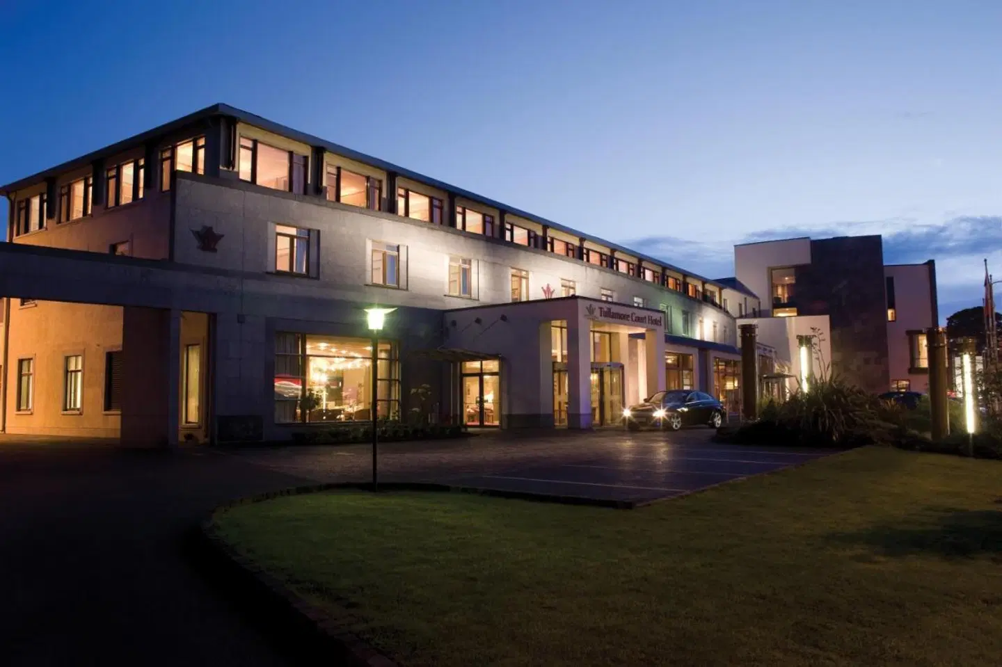 Tullamore Court EXTERIOR