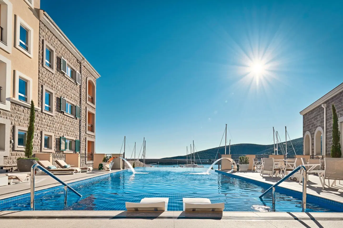The Chedi Lustica Bay OUTDOOR_POOL