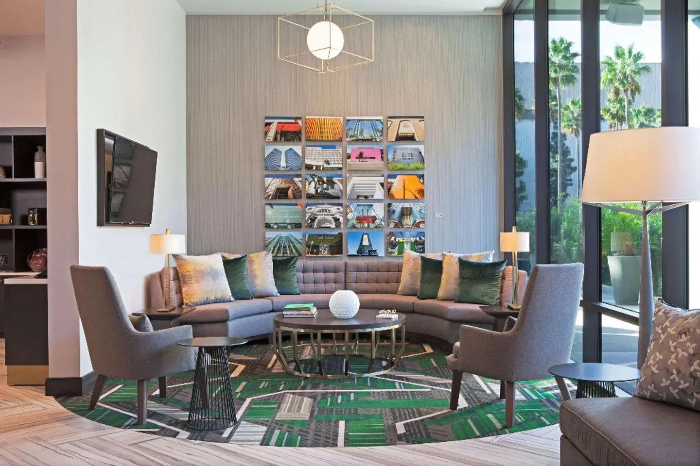 H Hotel Los Angeles, Curio Collection by Hilton Bar