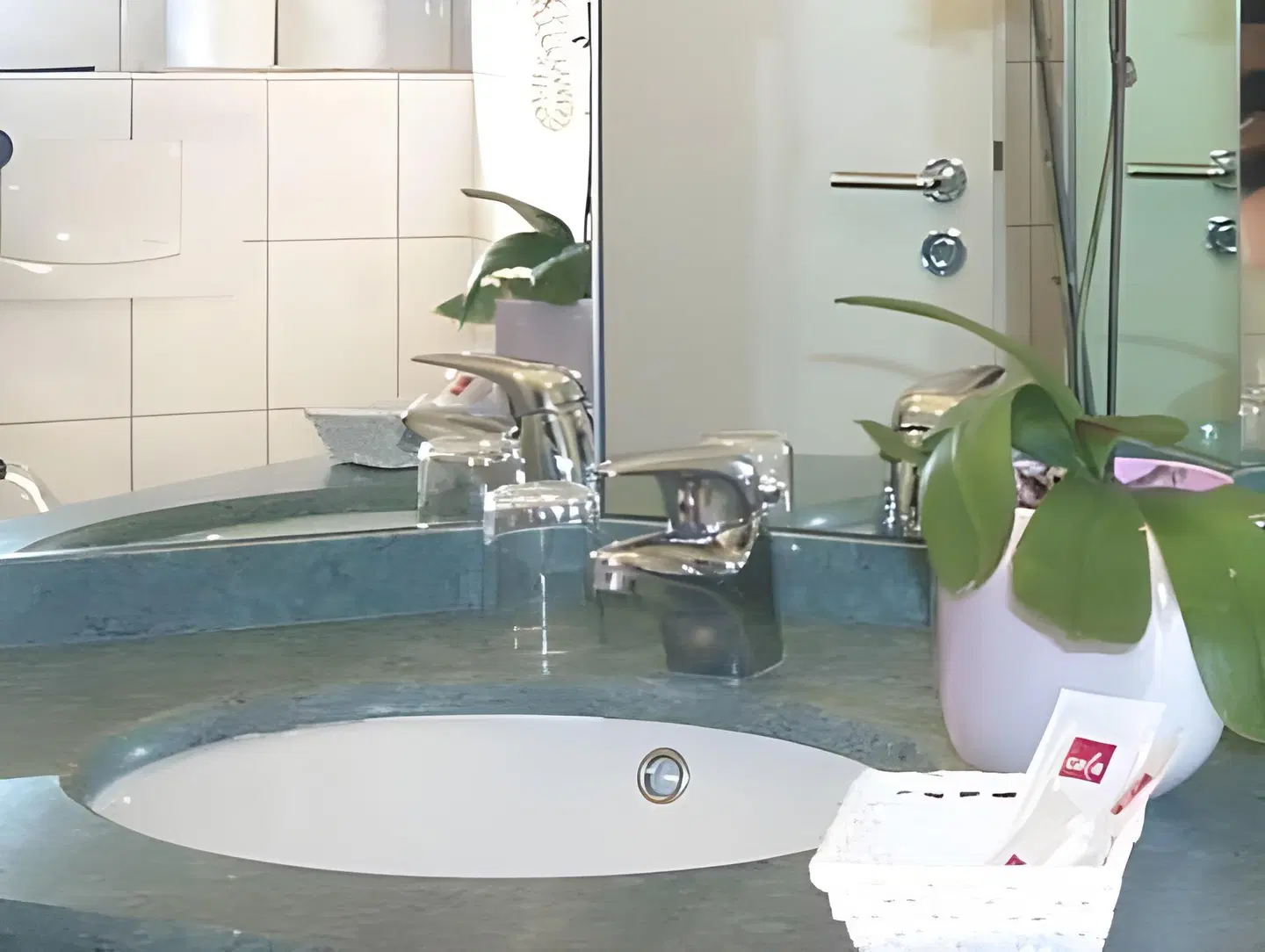 Seepark BATHROOM