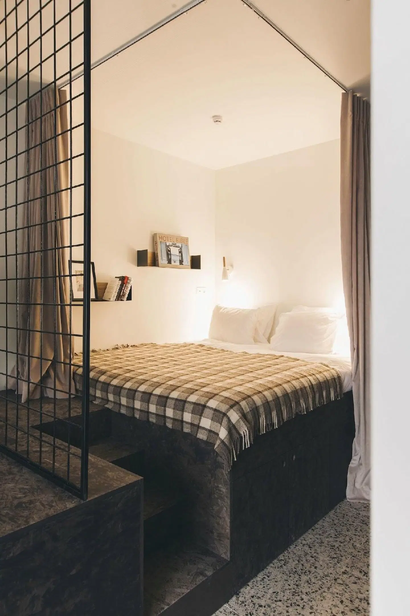 Yust Antwerpen ROOM_EXAMPLE