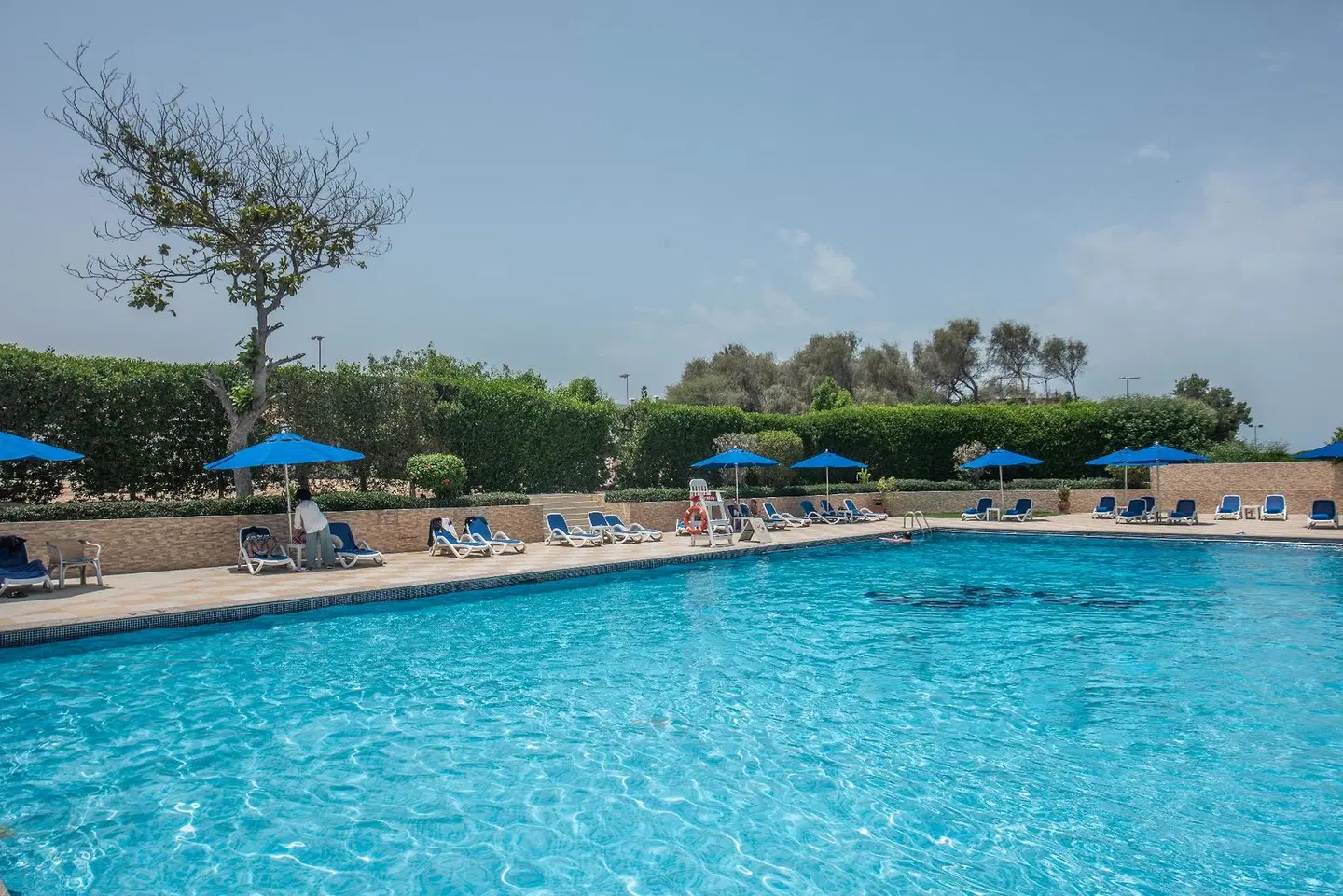 BM Beach Hotel OUTDOOR_POOL