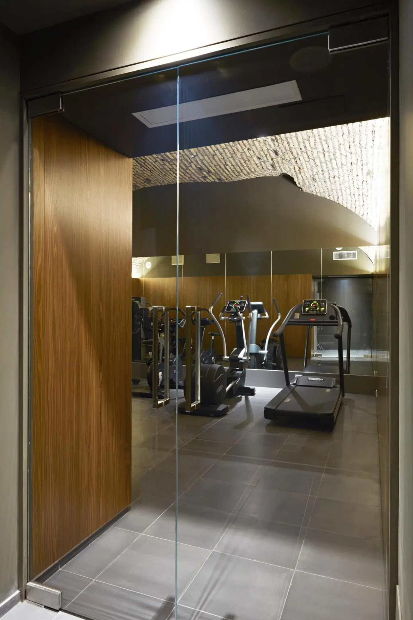 Hotel The Building SPORTS_AND_LEISURE