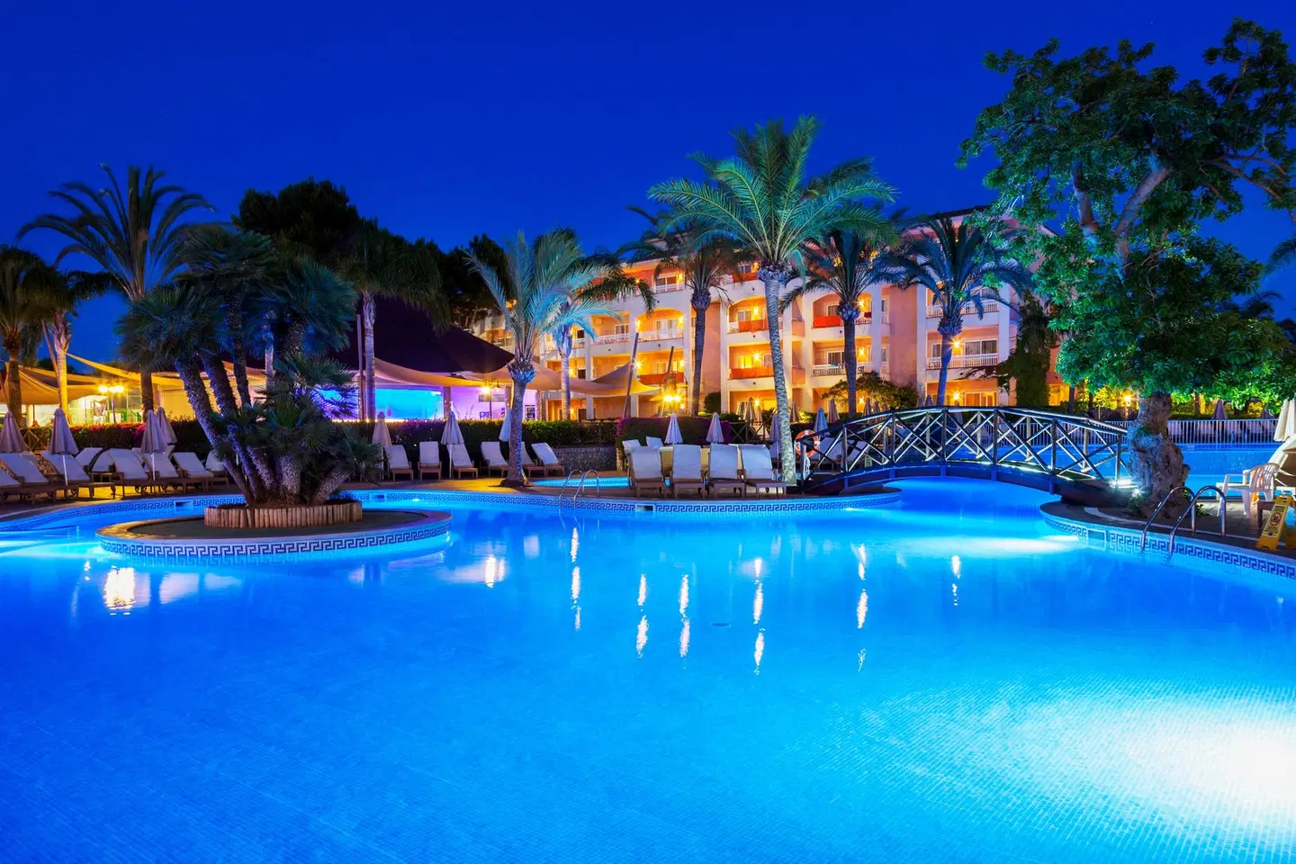 VIVA Blue & Spa OUTDOOR_POOL