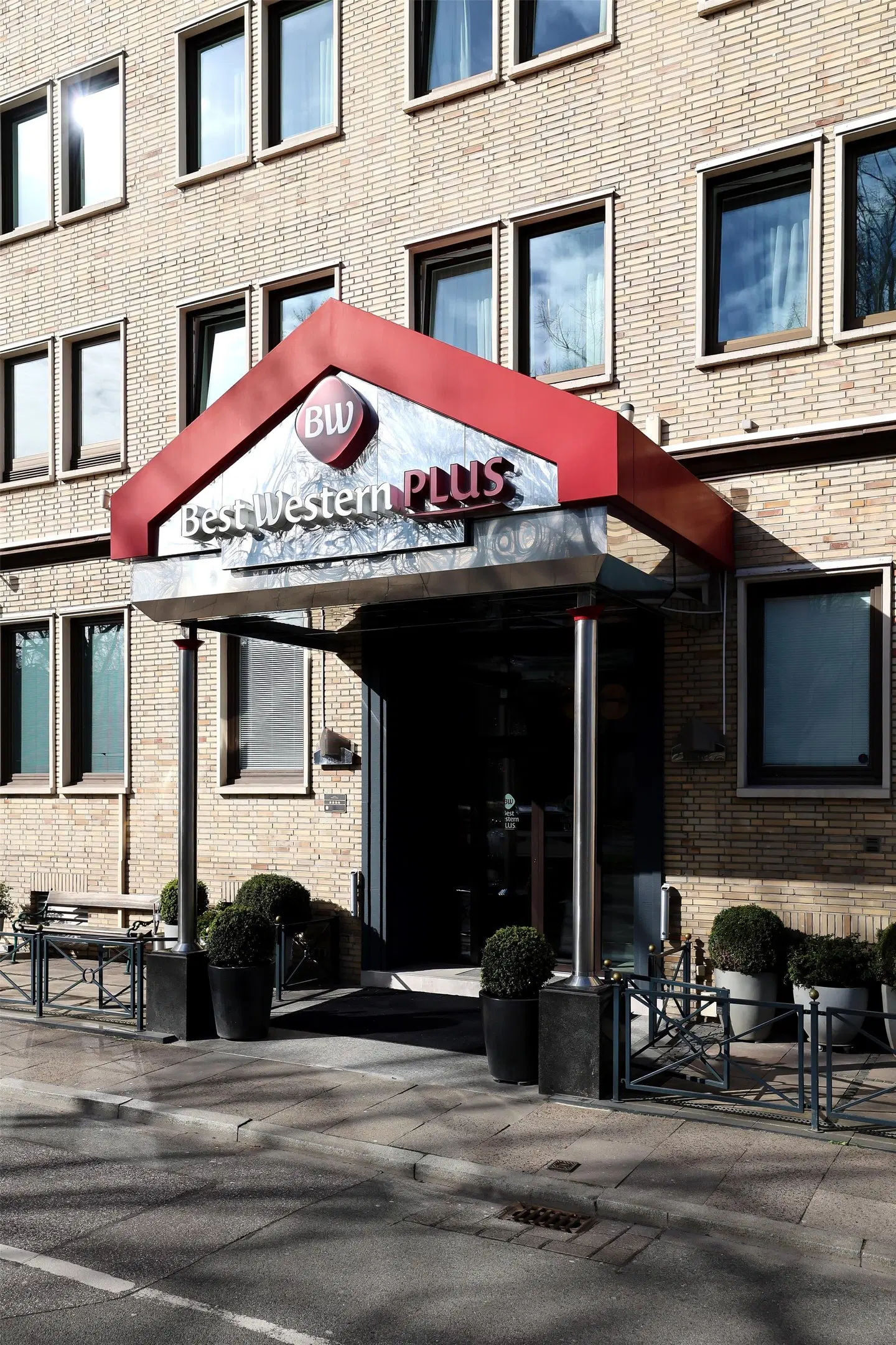 Best Western Plus St. Raphael EXTERIOR