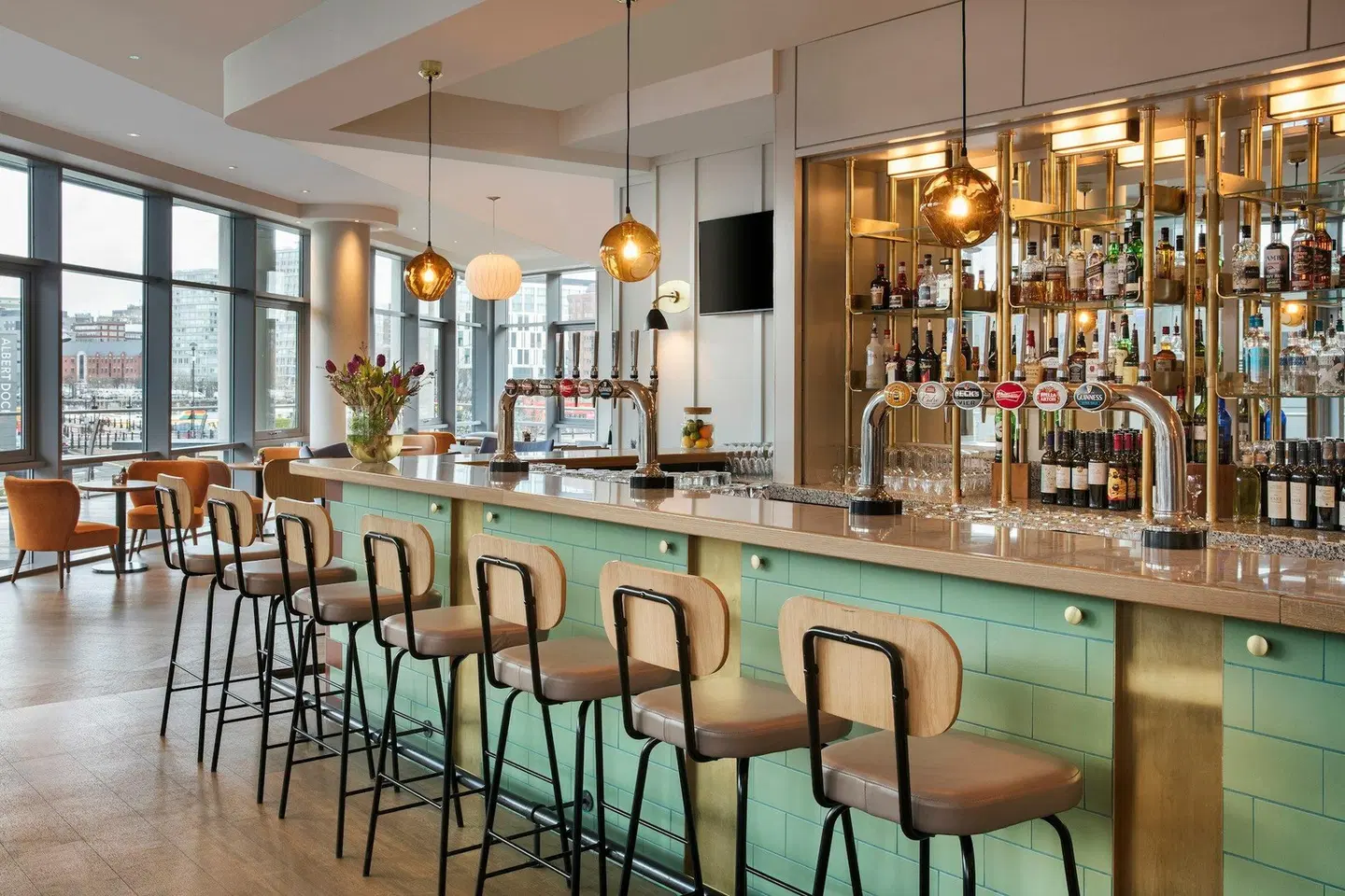Jurys Inn Liverpool Bar