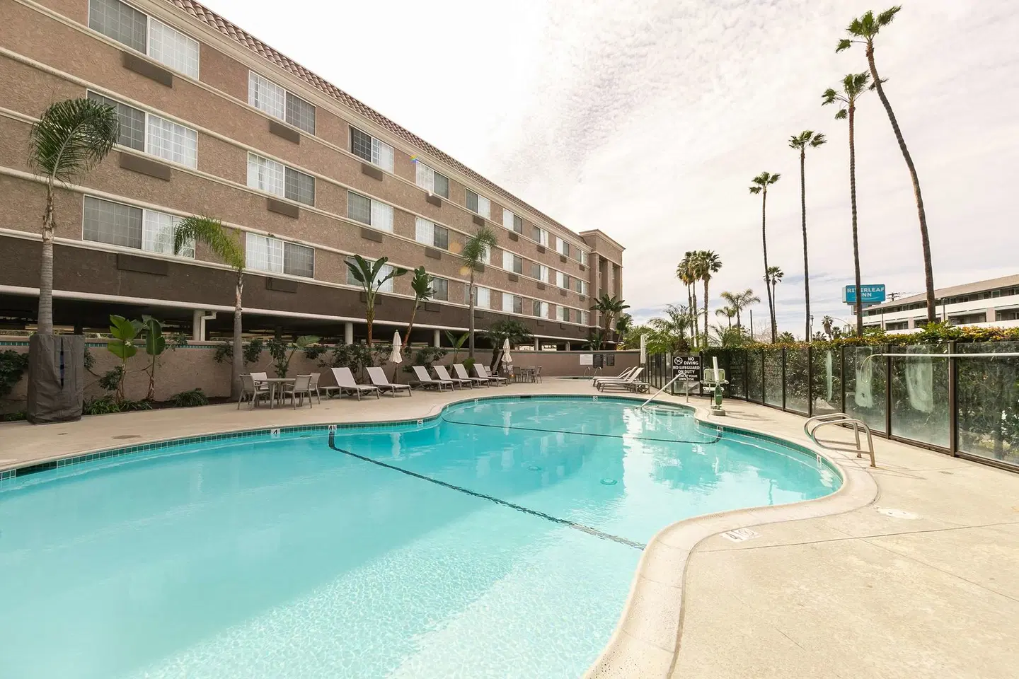 Best Western San Diego Zoo SeaWorld Inn & Suites OUTDOOR_POOL