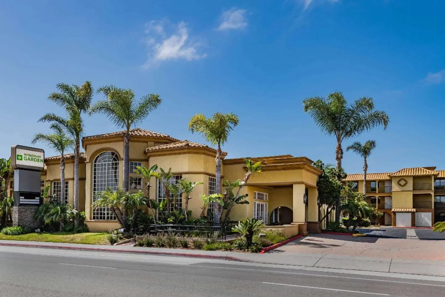 Wyndham Garden San Diego EXTERIOR