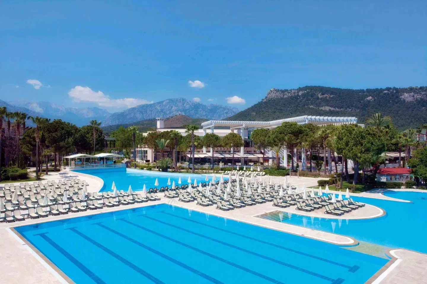 Dobedan World Palace OUTDOOR_POOL