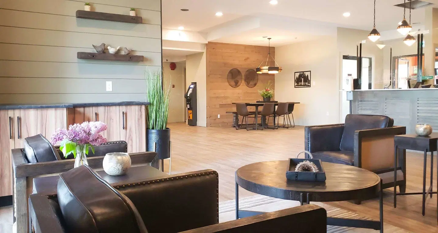 Prestige Hudson Bay Lodge LOUNGE_LOBBY