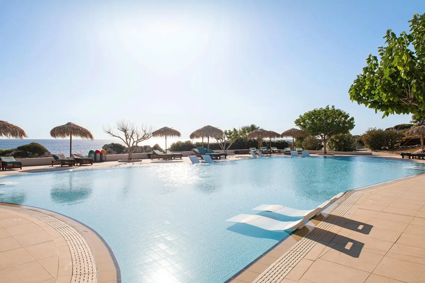 Kresten Royal Euphoria Resort OUTDOOR_POOL