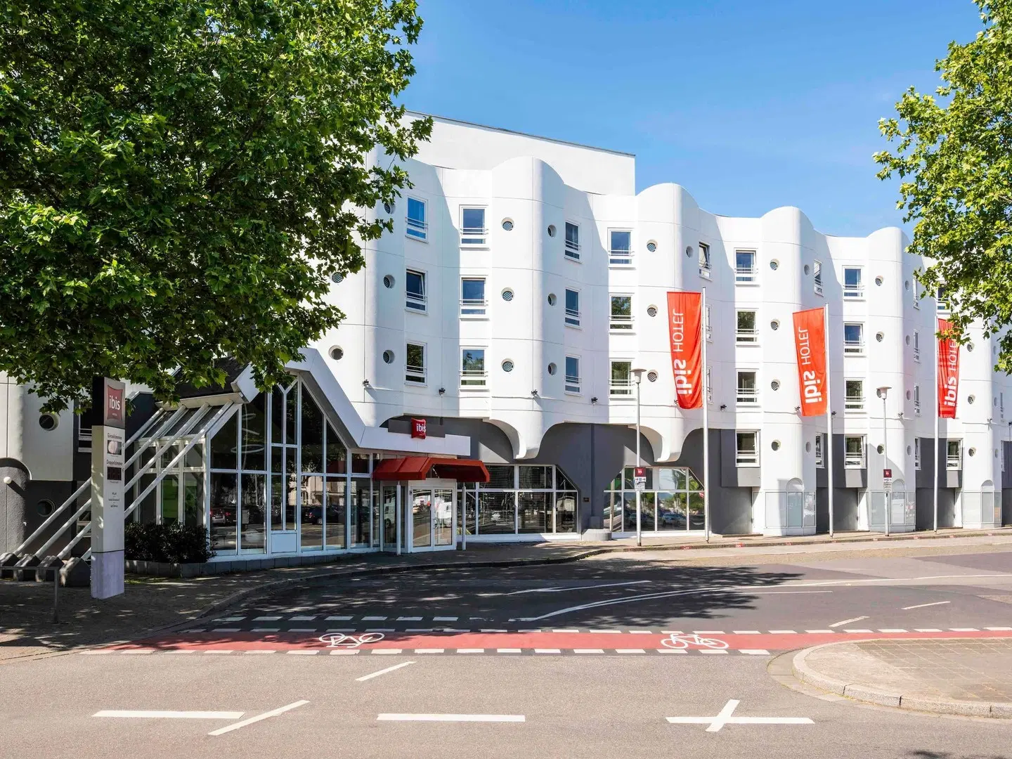 ibis Heidelberg Hauptbahnhof EXTERIOR