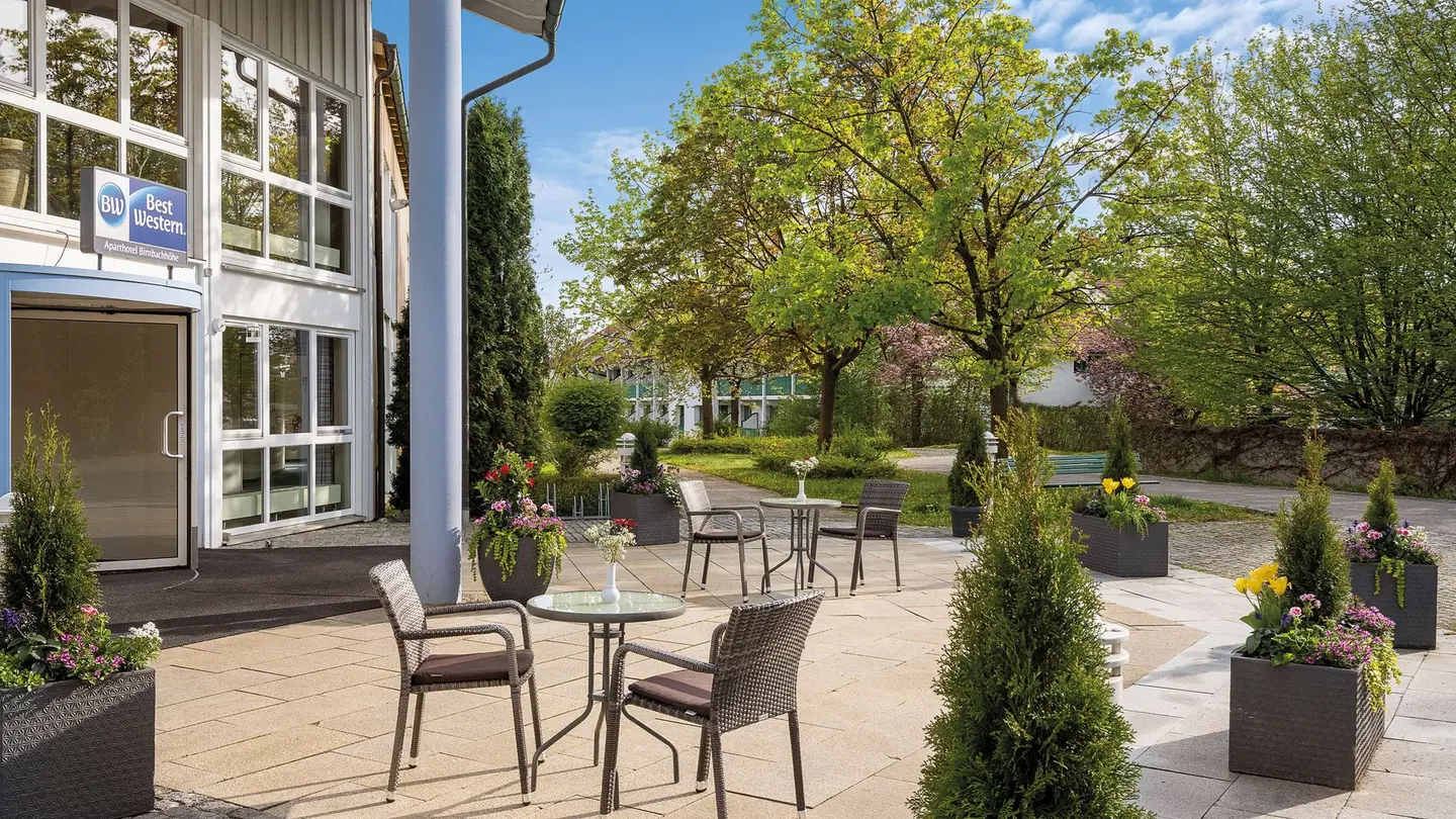 BEST WESTERN Aparthotel Birnbachhoehe Terrasse