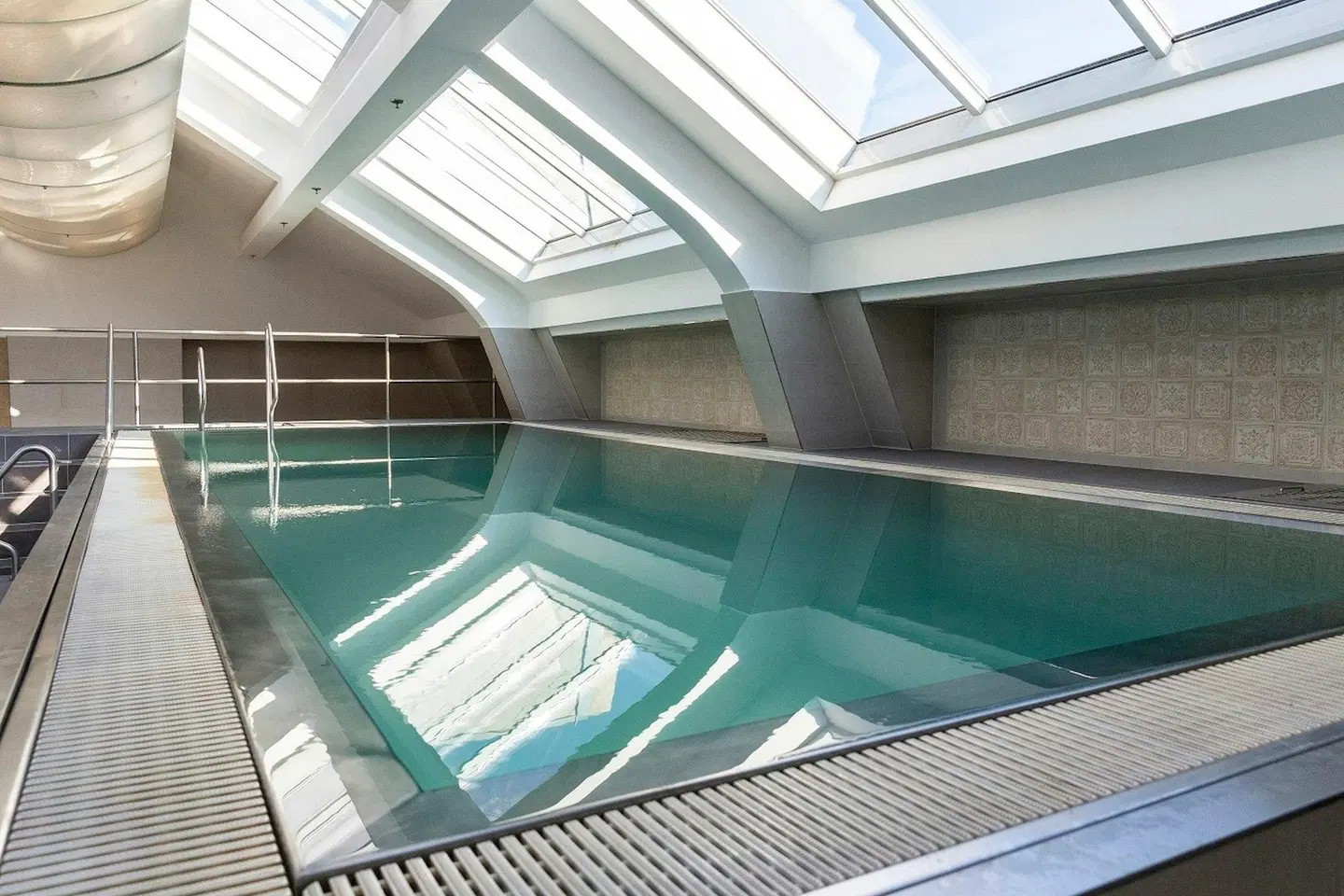 Continental Hotel Budapest Hallenbad