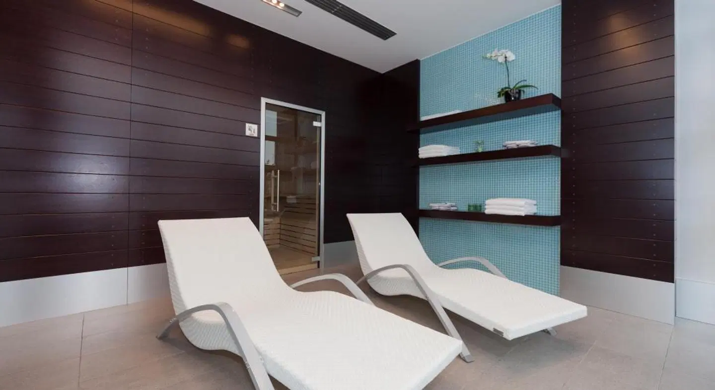 RMH Modena Des Arts HEALTH_BEAUTY