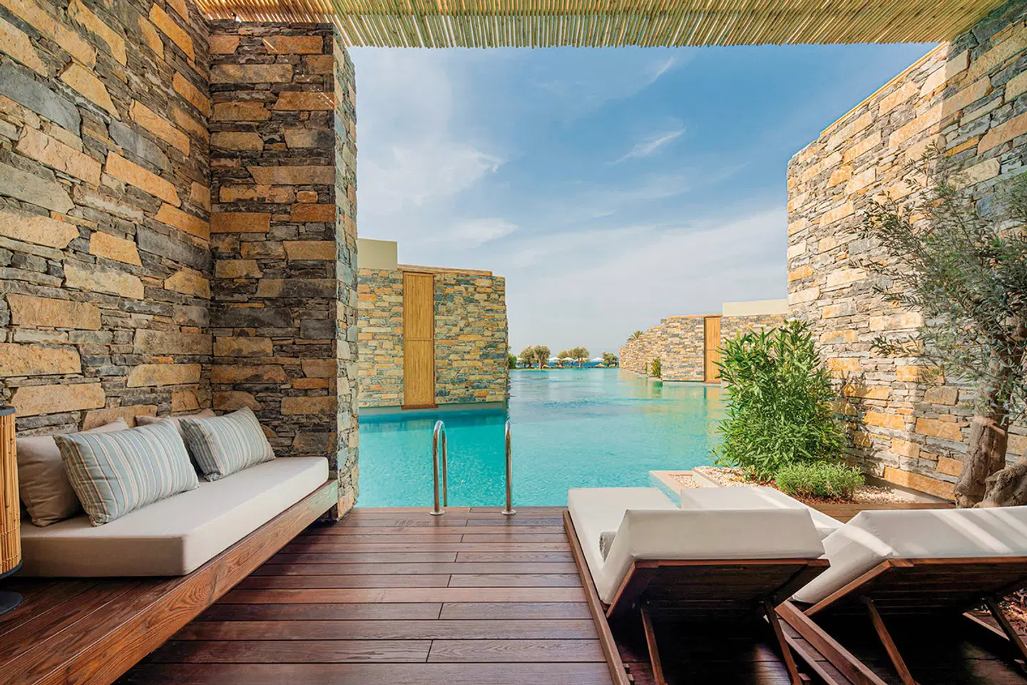 Voyage Torba OUTDOOR_POOL
